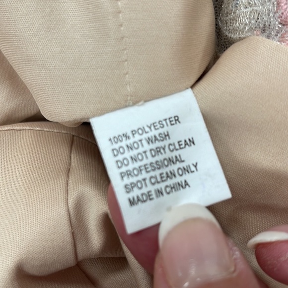 Mac Duggal Floral Appliqué Trumpet Gown - Picture 11 of 13